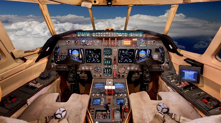 F50_cockpit